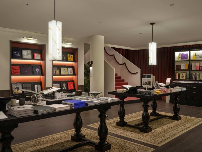 DL이앤씨는 서울 강남구 신사동 633-1번지에 아크로 라운지 압구정(ACRO Lounge Apgujeong)을 오픈했다고 17일 밝혔다. 사진은 아크로 라운지 압구정 내부. 사진=DL이앤씨