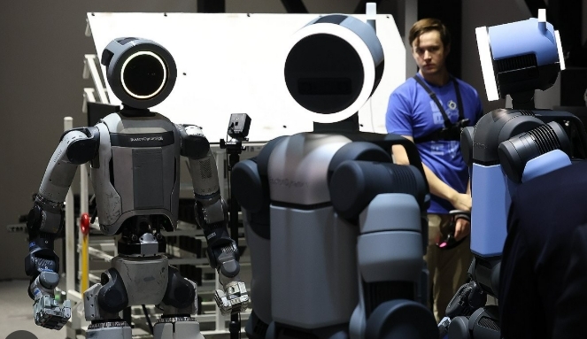 현대차는 계열사 보스턴 다이내믹스의 로봇 '아틀라스'를 활용해 인건비를 획기적으로 낮추고 북미 시장에서의 가격 경쟁력을 확보할 방침이다.  사진=연합뉴스