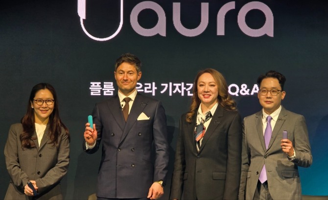 기자 간담회 이후 기념 촬영 모습. 왼쪽부터 이지원 JTI코리아 CA&C 디렉터, 프레데릭 에스트리포 JTI코리아 마케팅 디렉터, 이리나 리 JTI코리아 사장, 임동훈 JTI코리아 세일즈 디렉터. 사진=문용균 기자