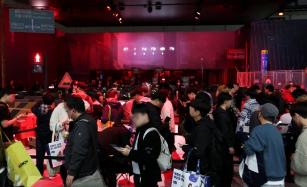 2025년 부산 벡스코에서 열린 지스타 2025에서 엔씨가 연 전시 부스의 모습. 사진=엔씨