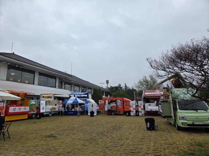 iM금융그룹오픈 푸드코너. 사진=글로벌이코노믹