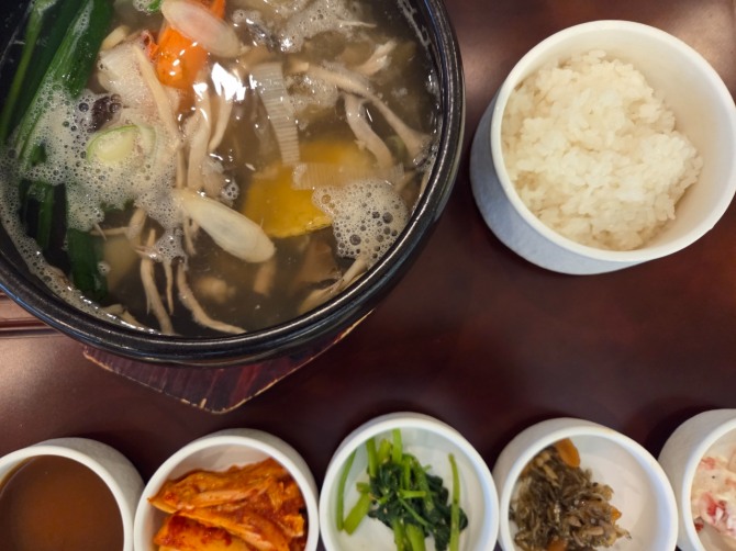 능이해신탕. 사진=글로벌이코노믹