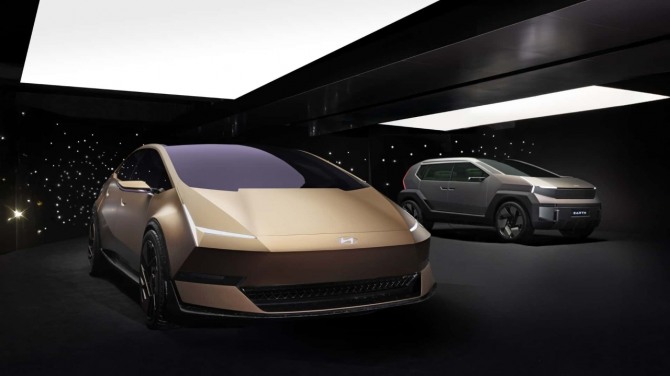 아이오닉 비너스, 어스 사진=현대자동차