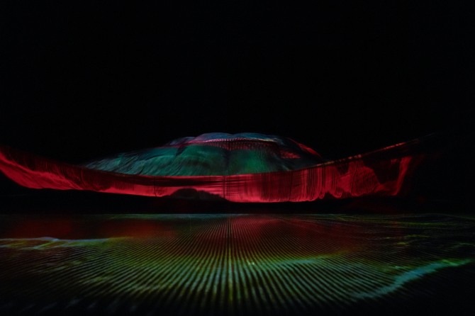 정경화 안무·연출의 '까마귀 탱고 Ⅱ'