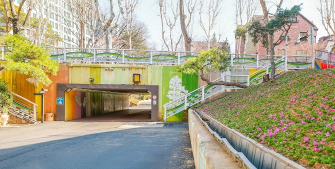 과천시 굴다리길 정비 이후 모습. 사진=과천시