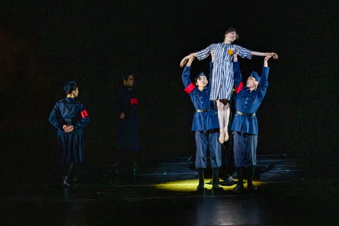 지우영 안무·연출·대본의 '안네 프랑크'(2026)