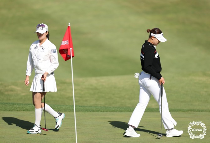 김민선7과 김민솔(우측). 사진=KLPGA 박준석 포토