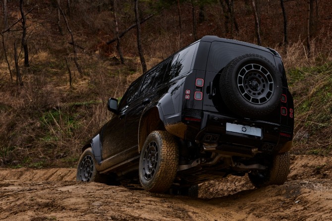 디펜더 옥타 블랙 에디션 아티큘레이션 구간 사진=육동윤 기자