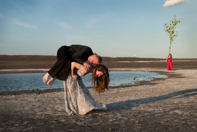 빔 벤더스 감독의 '피나'