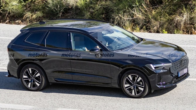 볼보 'XC60 3차 페이스리프트' 테스트카 (사진=motor.es)