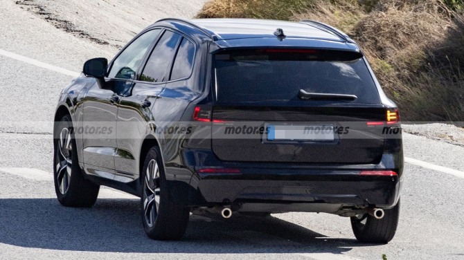 볼보 'XC60 3차 페이스리프트' 테스트카 (사진=motor.es)