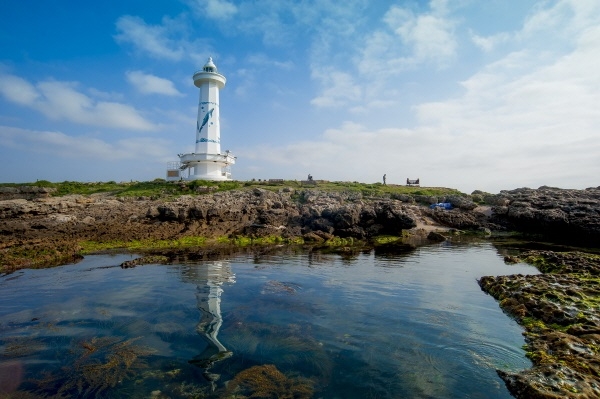 울산 동구 슬도 전경. 슬도는 대왕암공원과 함께 동구를 대표하는 해양관광 명소로 자리 잡으며 새로운 도시 이미지를 만들어가고 있다. 사진= 울산동구
