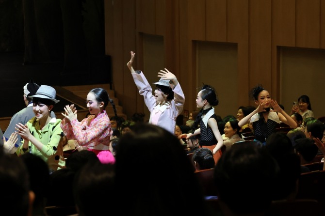 애원학교 제40회 예무제, 한국무용 '아니리'