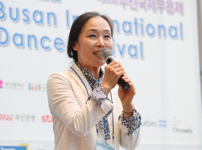 신은주(부산국제무용제 운영위원장)
