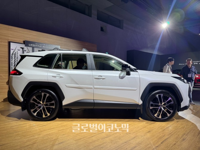 토요타 '올 뉴 RAV4'. 사진=최태인 기자