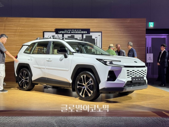 토요타 '올 뉴 RAV4'. 사진=최태인 기자