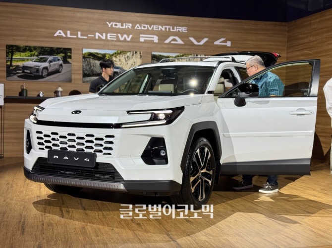 토요타 '올 뉴 RAV4'. 사진=최태인 기자