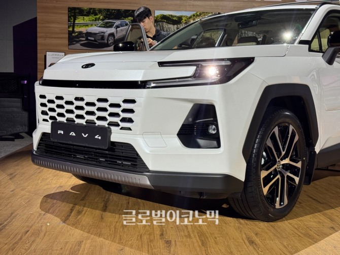 토요타 '올 뉴 RAV4'. 사진=최태인 기자