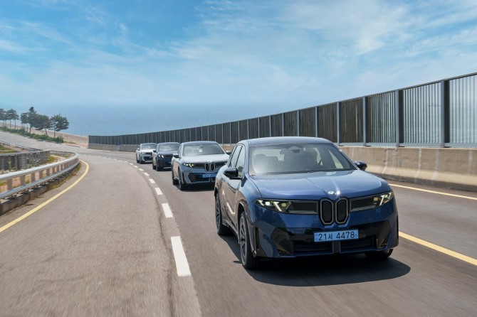 BMW '더 뉴 BMW iX3'. 사진=BMW코리아
