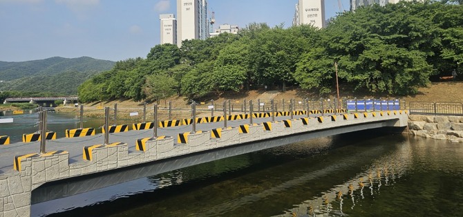 성남시 탄천 ‘구미 보도교’ 전경. 사진=성남시