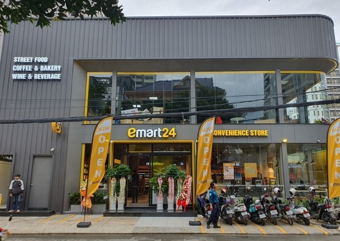  이마트24 캄보디아 1호점 전경 사진=이마트24