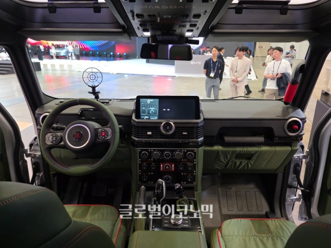 이네오스 '그레나디어 그레이캡'. 사진=최태인 기자