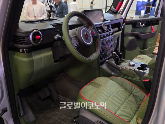 이네오스 '그레나디어 그레이캡'. 사진=최태인 기자