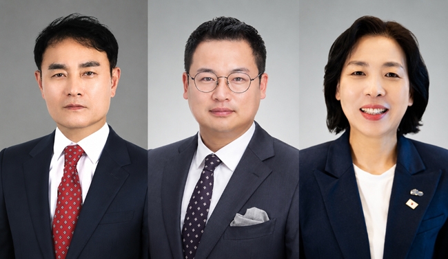 왼쪽부터 최종찬 운영위 부위원장,이정석 시민행복위 부위원장, 최선희 경제도시위 부위원장. 사진=영주시의회