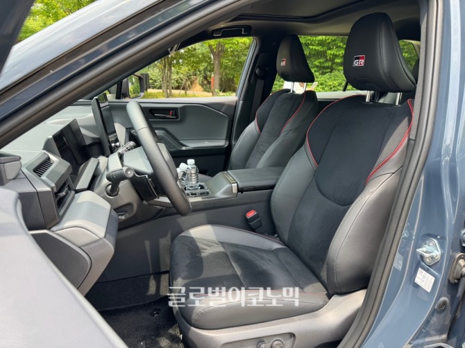 토요타 '올 뉴 RAV4 PHEV GR SPORT'. 사진=최태인 기자