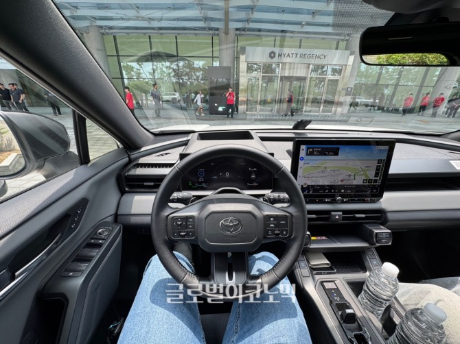 토요타 '올 뉴 RAV4 PHEV LIMITED'. 사진=최태인 기자