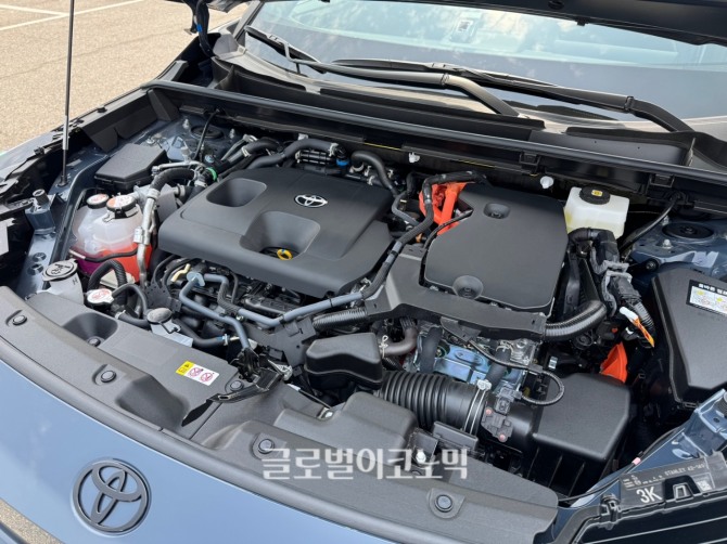토요타 '올 뉴 RAV4 PHEV GR SPORT'. 사진=최태인 기자