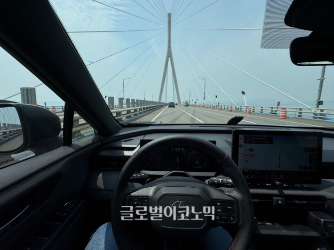 토요타 '올 뉴 RAV4 PHEV GR SPORT'. 사진=최태인 기자