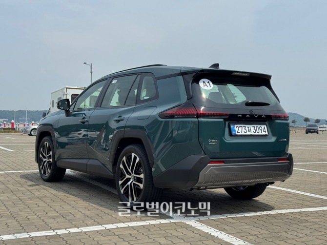 토요타 '올 뉴 RAV4 HEV XSE'. 사진=최태인 기자