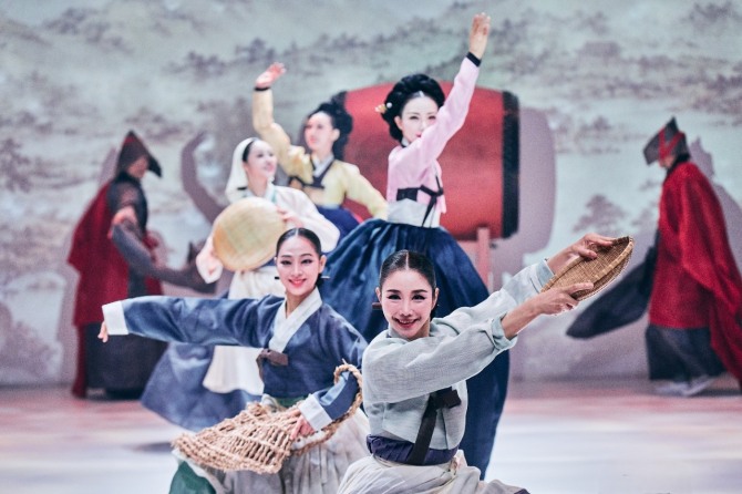 김충한 안무·연출의 '춤, 화찬(畵讚)'