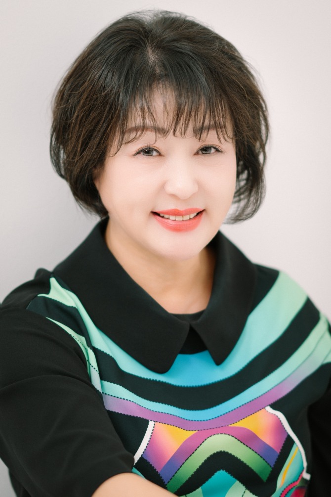 윤성주(윤성주춤아카데미 이사장, 국립무용단 예술감독 역임)