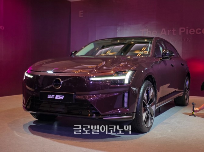 볼보 'ES90'. 사진=최태인 기자