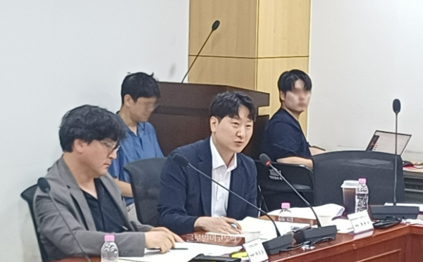 정책토론회에 참석한 최원석 문화체육관광부 과장. 사진=이원용 기자