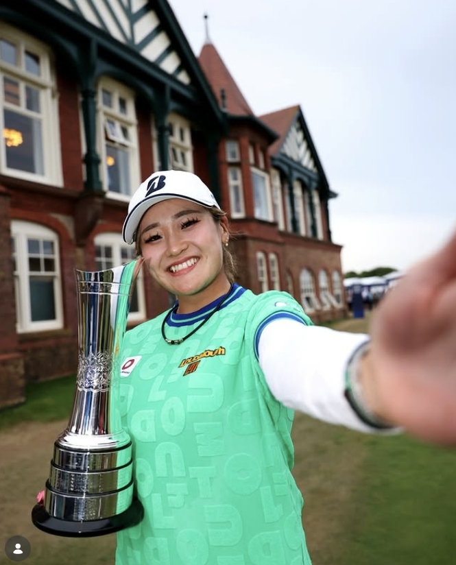 AIG 우승자 구와키 시호. 사진=LPGA