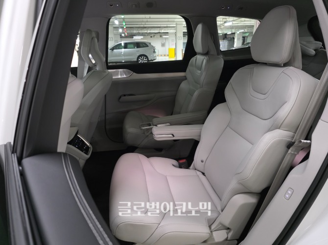 볼보 'EX90 트윈모터 퍼포먼스 울트라'. 사진=최태인 기자