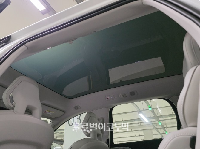 볼보 'EX90 트윈모터 퍼포먼스 울트라'. 사진=최태인 기자
