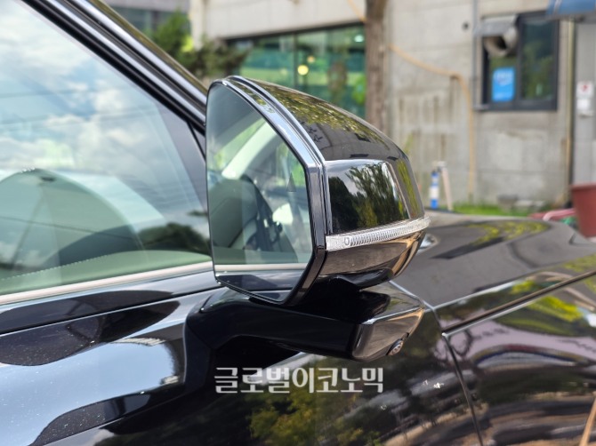 볼보 'EX90 트윈모터 퍼포먼스 울트라'. 사진=최태인 기자