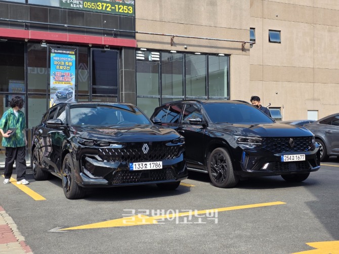 르노 '필랑트'와 '그랑 콜레오스'. 사진=최태인 기자 