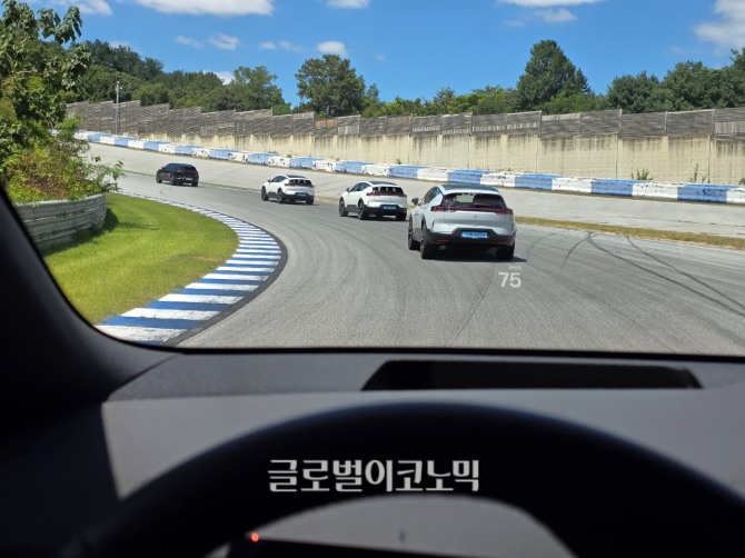 폴스타 '폴스타 3 퍼포먼스'. 사진=최태인 기자