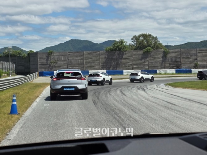 폴스타 '폴스타 3 퍼포먼스'. 사진=최태인 기자