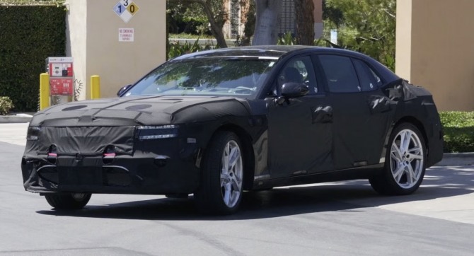 제네시스 'G90 페이스리프트'. 사진= Kindel Auto