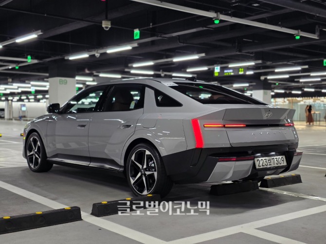 현대자동차 '디 올 뉴 아반떼' 2.0 가솔린 인스퍼레이션. 사진=최태인 기자