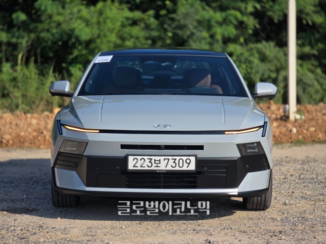 현대자동차 '디 올 뉴 아반떼' 2.0 가솔린 인스퍼레이션. 사진=최태인 기자