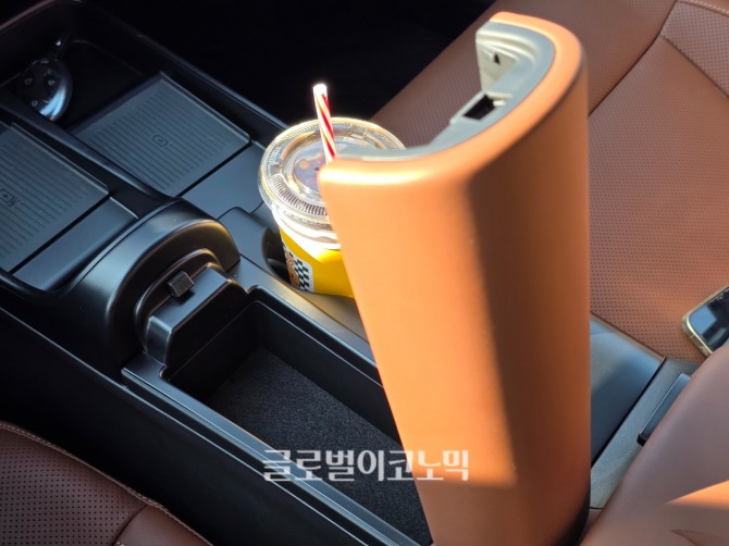 현대자동차 '디 올 뉴 아반떼' 2.0 가솔린 인스퍼레이션. 사진=최태인 기자