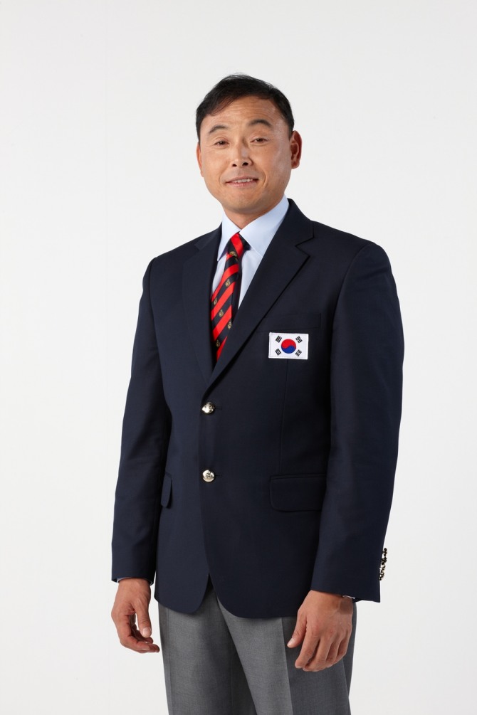 에쓰오일(S-OIL)이 후원하는 ‘감동의 마라톤’ 단장을 맡은 이봉주 선수. 사진=에쓰오일