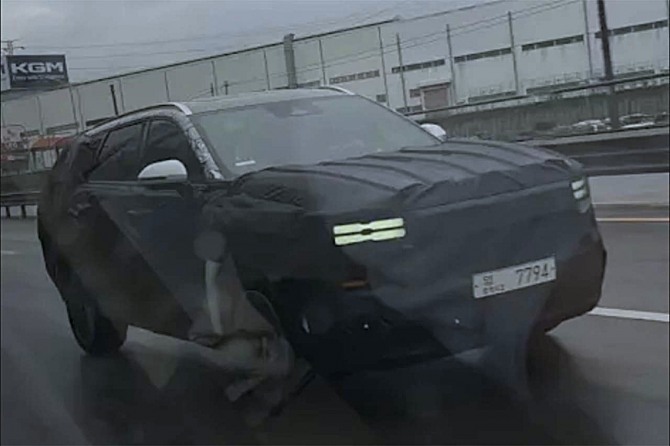 KGM 'SE10' 테스트카. 사진=오토스파이넷